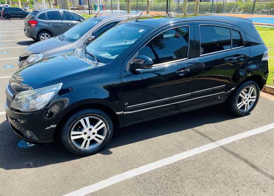 CHEVROLET AGILE 1.4 MPFI LT 8V FLEX 4P MANUAL CHEVROLET AGILE 1.4 MPFI LT 8V FLEX 4P MANUAL